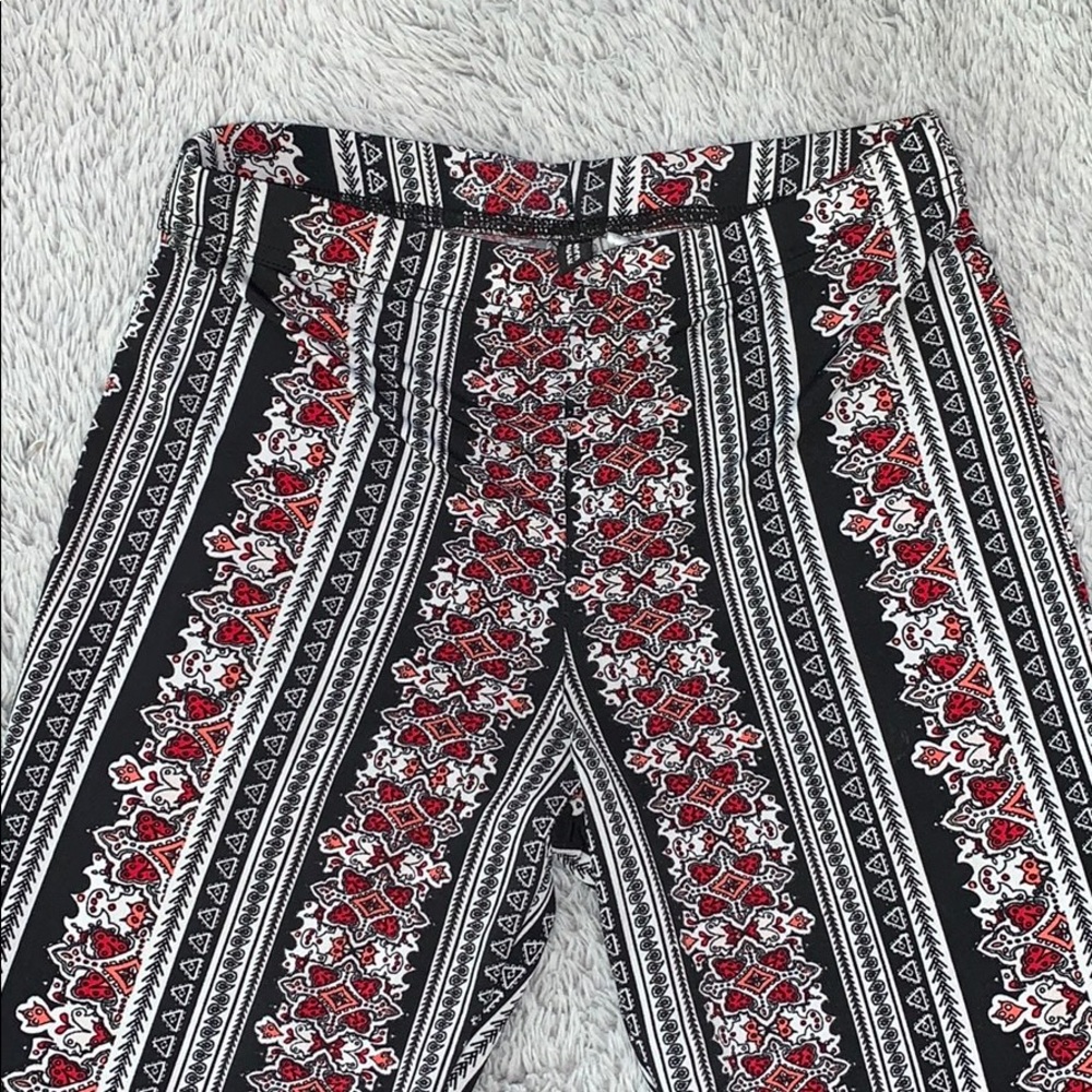 H&M bottoms - Picture 2 of 3